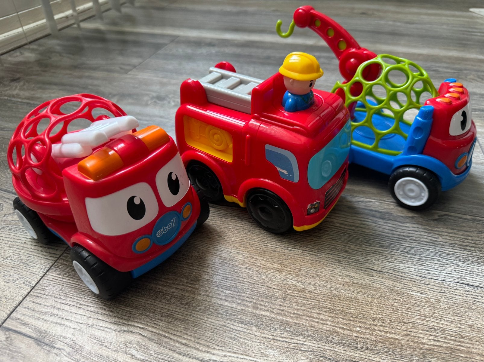 OBall - O-Ball Brandweerwagen en Takelwagen, Ophalen of Verzenden, Zo goed als nieuw, 6 maanden tot 2 jaar