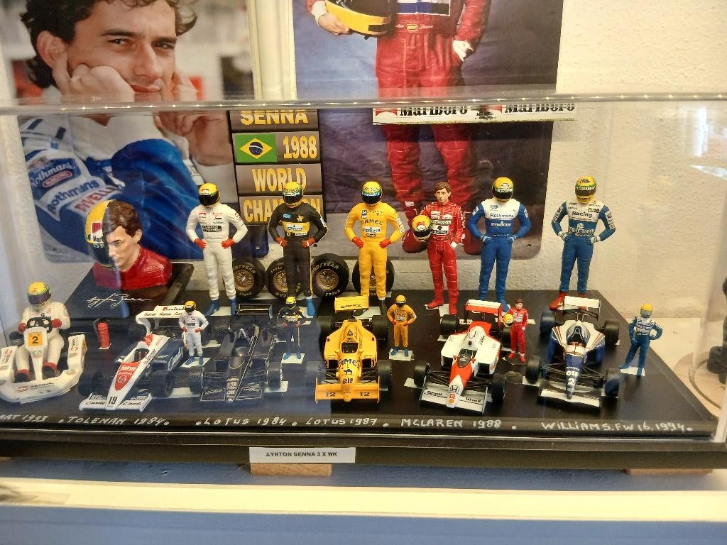 ayrton senna item,s modellen,figuurtjes 1/43 en 1/18, Ophalen of Verzenden, Nieuw, Overige typen, Overige merken