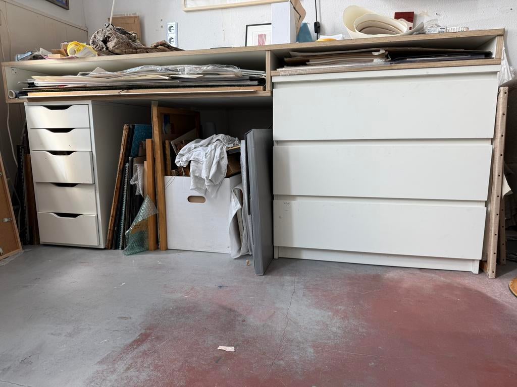 Bureau Lasenkast, Ophalen, Gebruikt