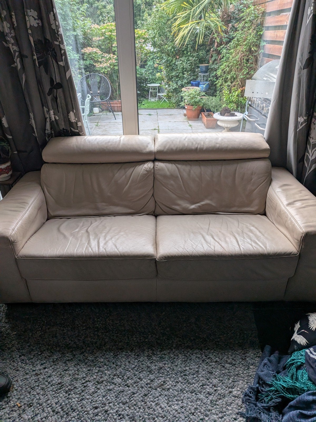 GRATIS OP TE HALEN. Lederland 2- en 3-zits leren bankstel, Huis en Inrichting, Ophalen, Gebruikt, Tweepersoons, Rechte bank