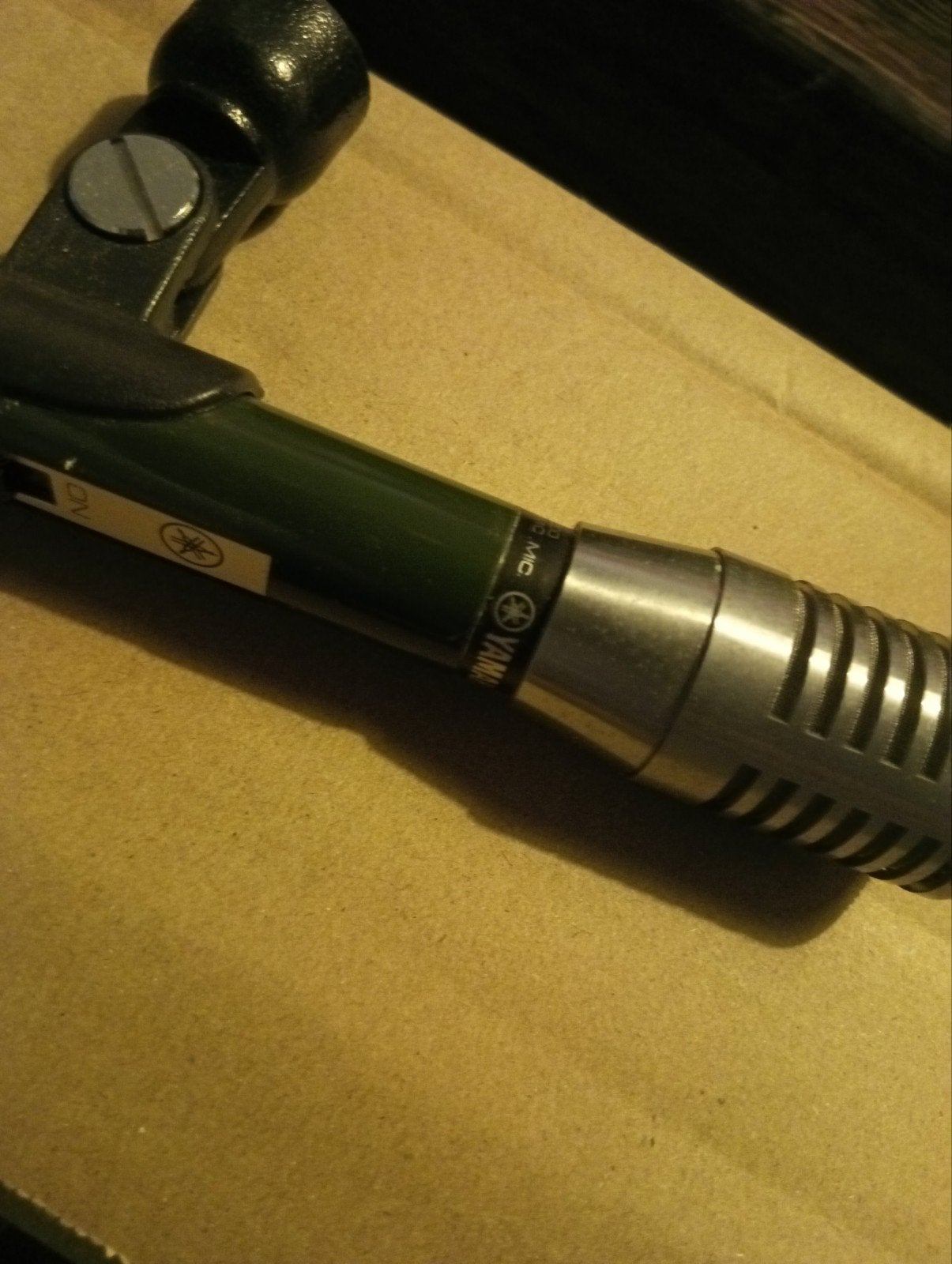 vintage Yamaha microfoon met switch clip voor statief Tuchel, Ophalen of Verzenden, Zo goed als nieuw, Overige typen