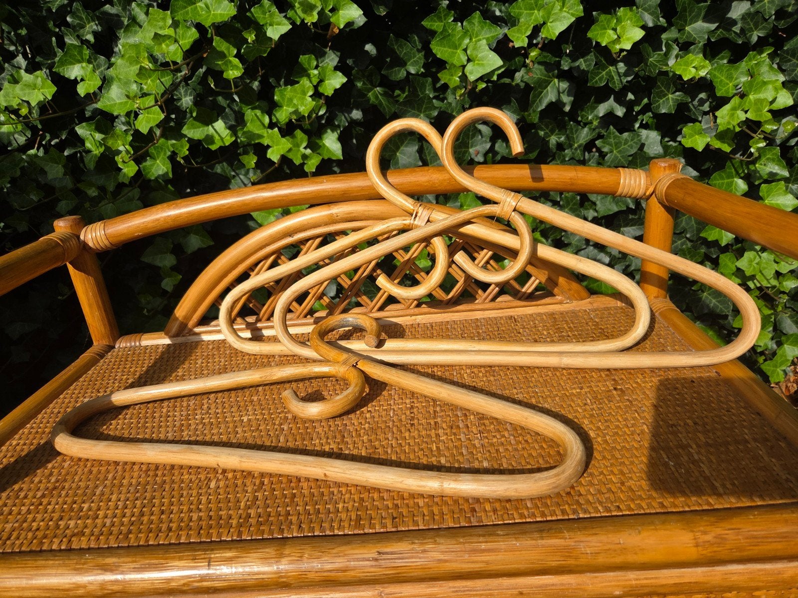 Set van 3 vintage rotan kledinghangers, Ophalen of Verzenden, Gebruikt, Overige materialen, Kinderen en Volwassenen