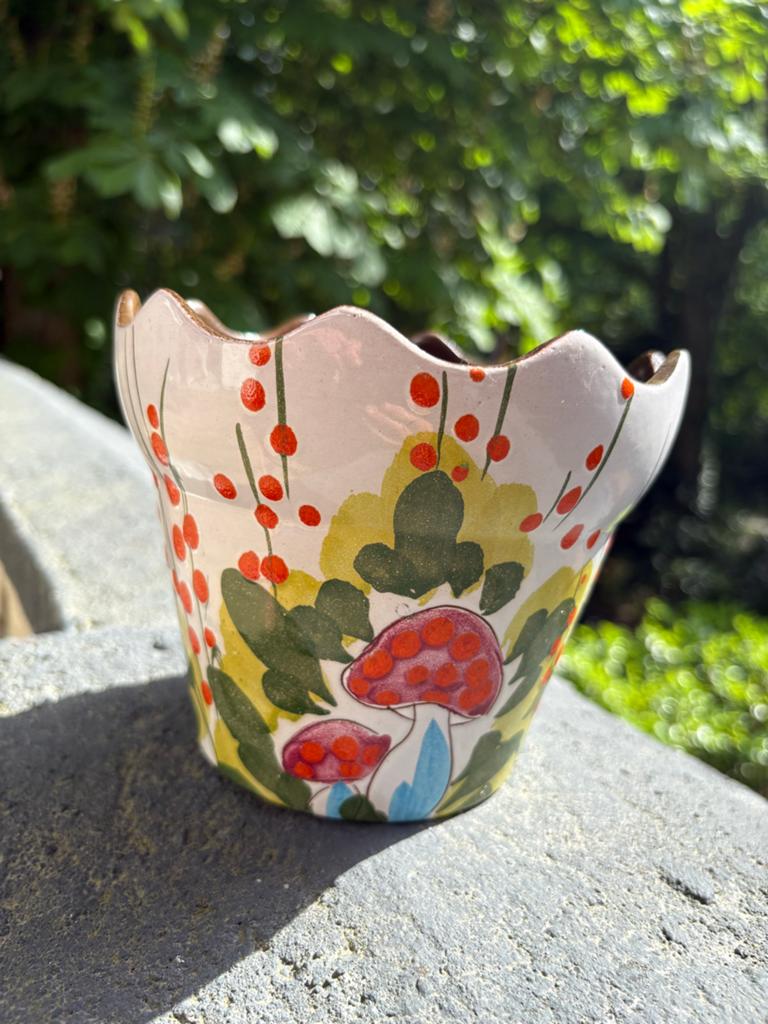 Vintage West Germany Bloempot met Bloemen- en Bessendecor, Tuin en Terras, Bloempotten, Gebruikt, Aardewerk, Minder dan 40 cm