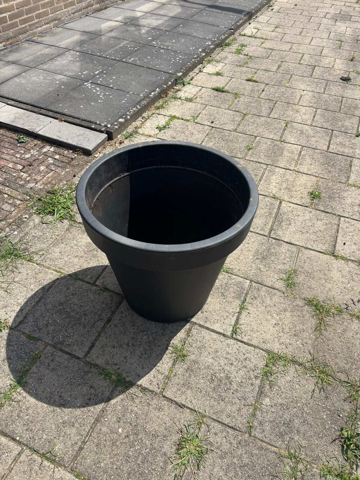 Grote zwarte plastic bloempot voor binnen of buiten, Tuin en Terras, Ophalen, Kunststof, Gebruikt, 40 cm of meer