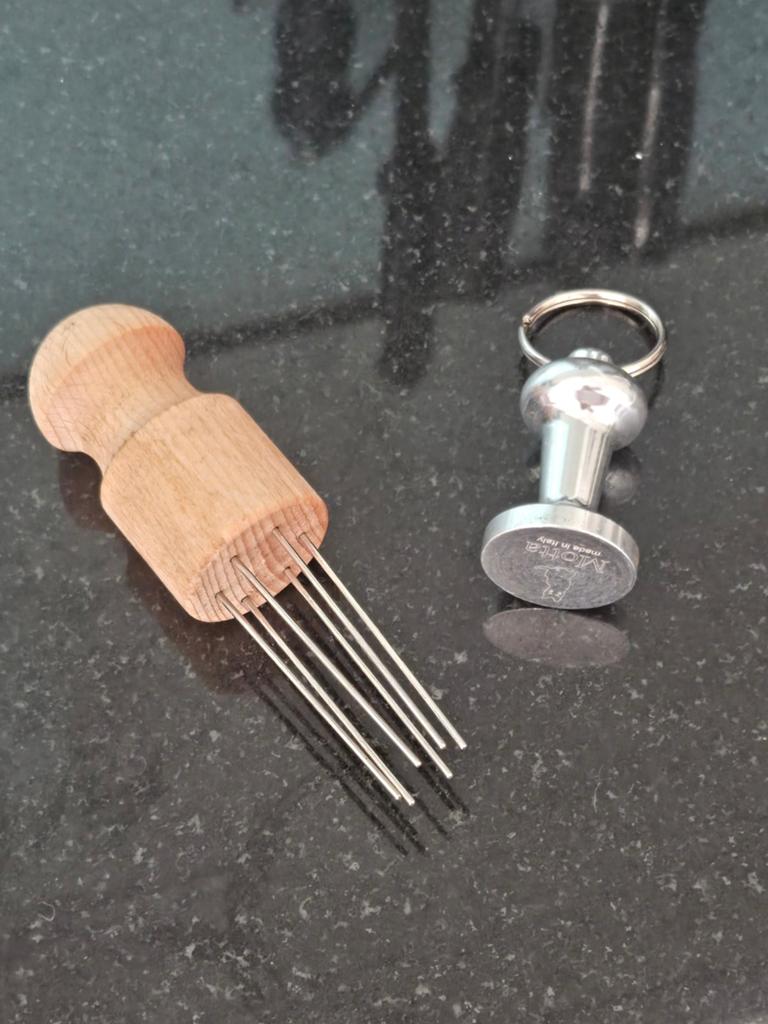 Koffie tools: Motta tamper sleutelhanger & JoeFrex WDT tool, Ophalen of Verzenden, Zo goed als nieuw