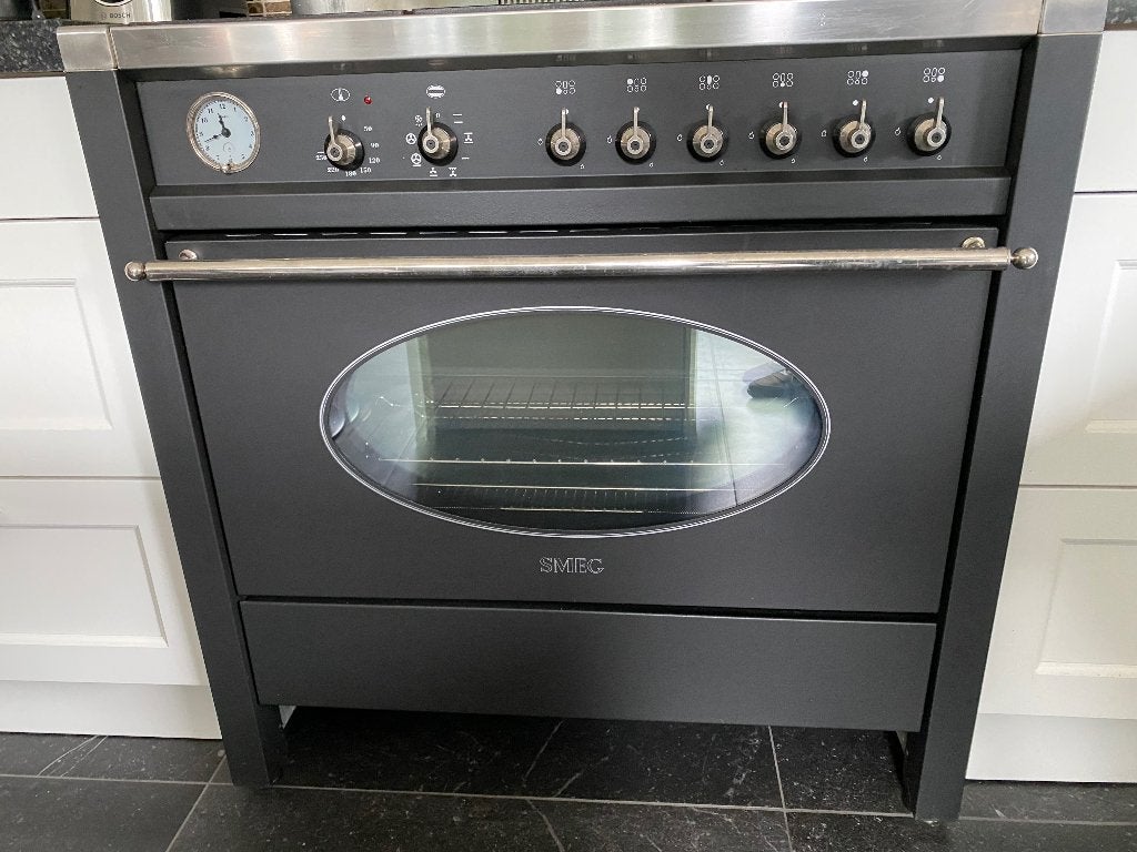 SMEG fornuis 90cm zwart, 6-pits gas + elektrische oven, Witgoed en Apparatuur, Fornuizen, Ophalen, Gebruikt, Gas, 90 tot 95 cm