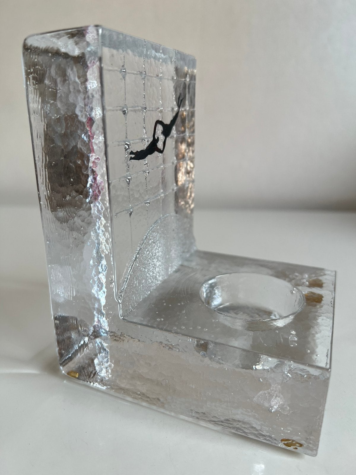 Kosta Boda ‘Starlight’ Kandelaar Zwemmers B. Vallien 2 kg, Ophalen of Verzenden, Object, Glas