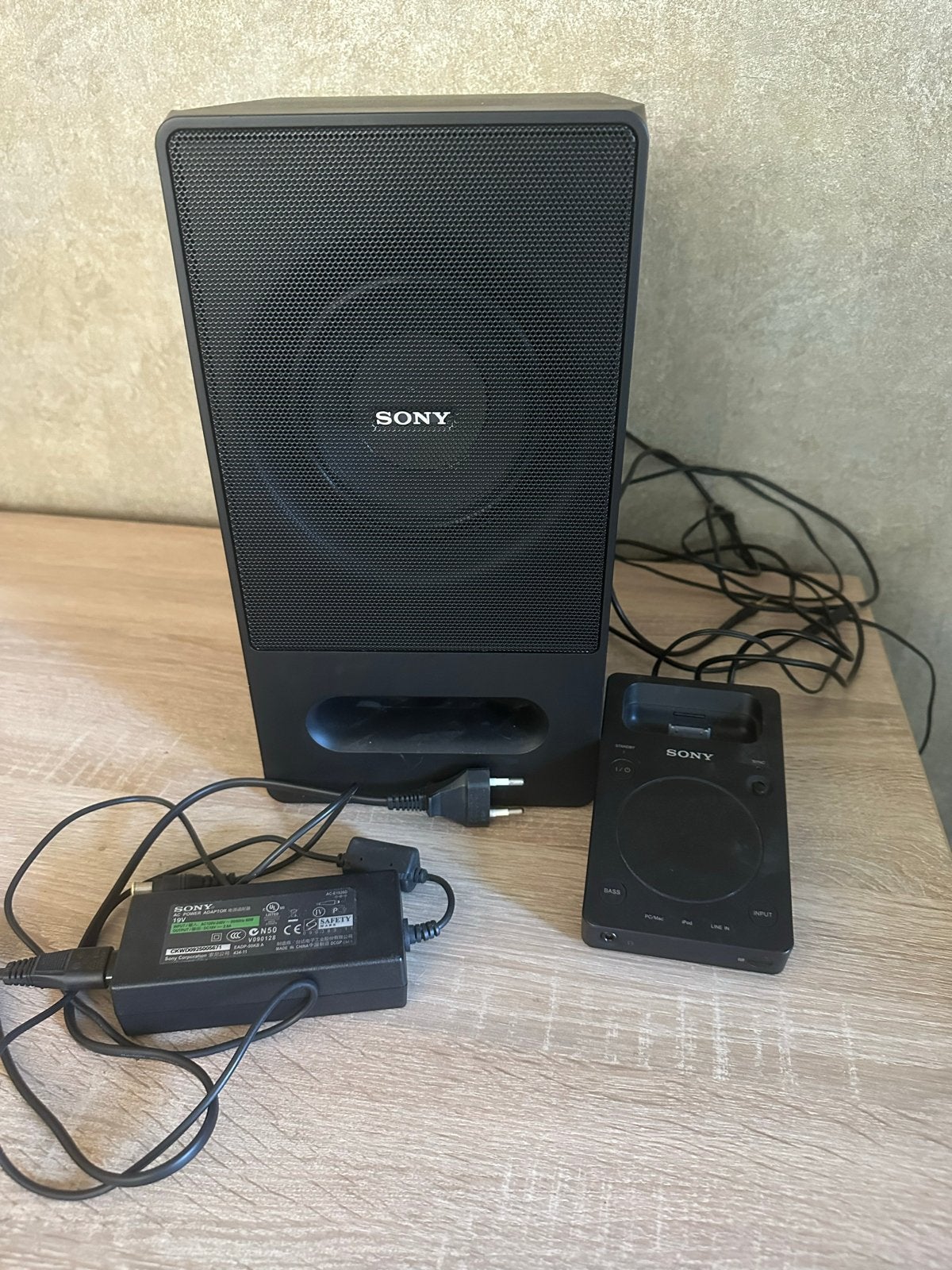 Sony SRS-GD50iP Speaker Systeem met iPod Dock, Stereo speakers, Gebruikt, Ophalen of Verzenden, Afstandsbediening