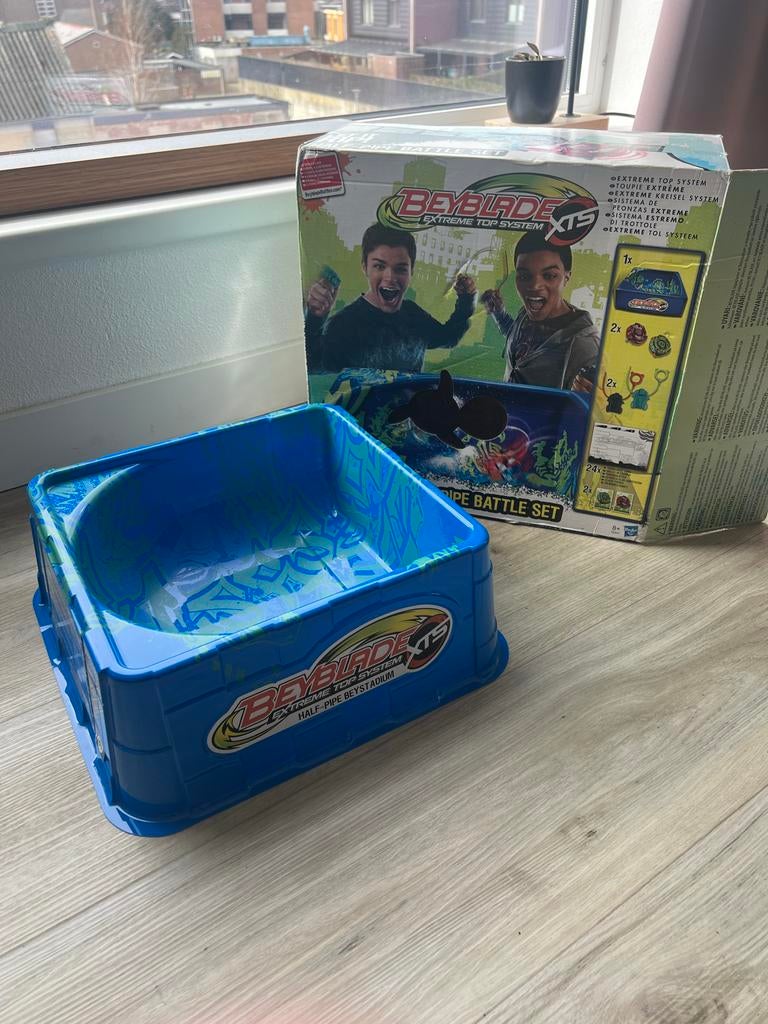 Beyblade arena Hasbro met doos, Kinderen en Baby's, Speelgoed | Overig, Ophalen of Verzenden, Zo goed als nieuw, Jongen of Meisje