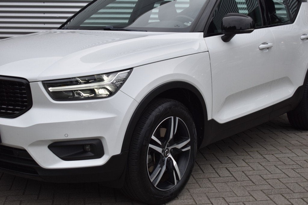 Volvo XC40 2.0 T4 R-DESIGN / STOEL+STW VERW. / EL. A-KLEP /, 15 km/l, Euro 6, 4 cilinders, 1969 cc