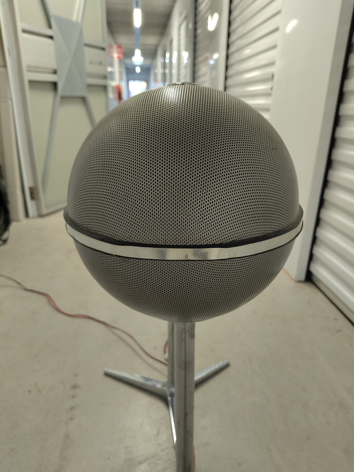 Vintage Grundig design bolspeakers uit de jaren '70, Stereo speakers, Gebruikt, Inclusief standaarden, Minder dan 60 watt
