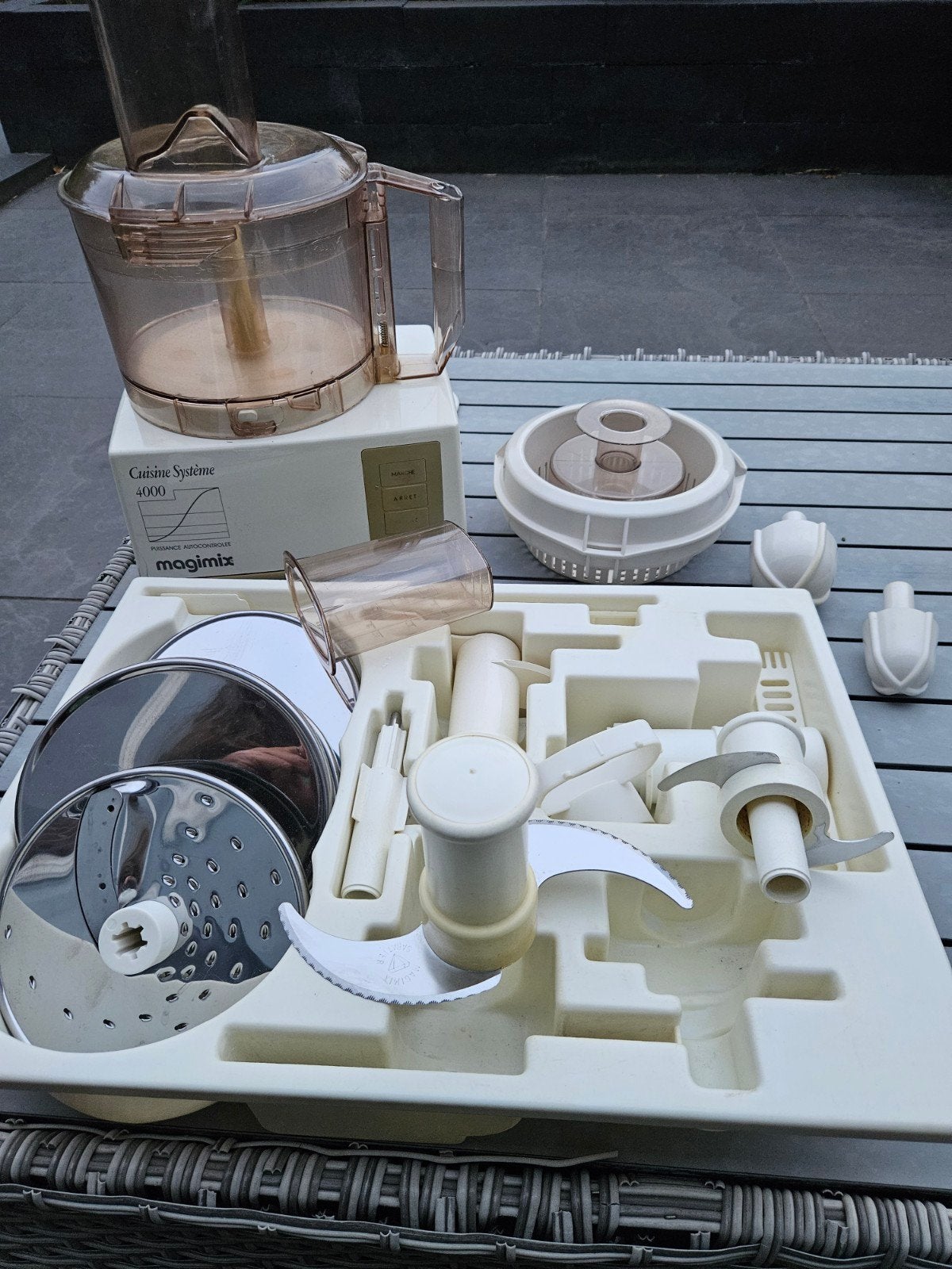 Magimix Cuisine Système 4000 foodprocessor met accessoires, Gebruikt, Ophalen of Verzenden, Vaatwasserbestendig, 3 snelheden of meer
