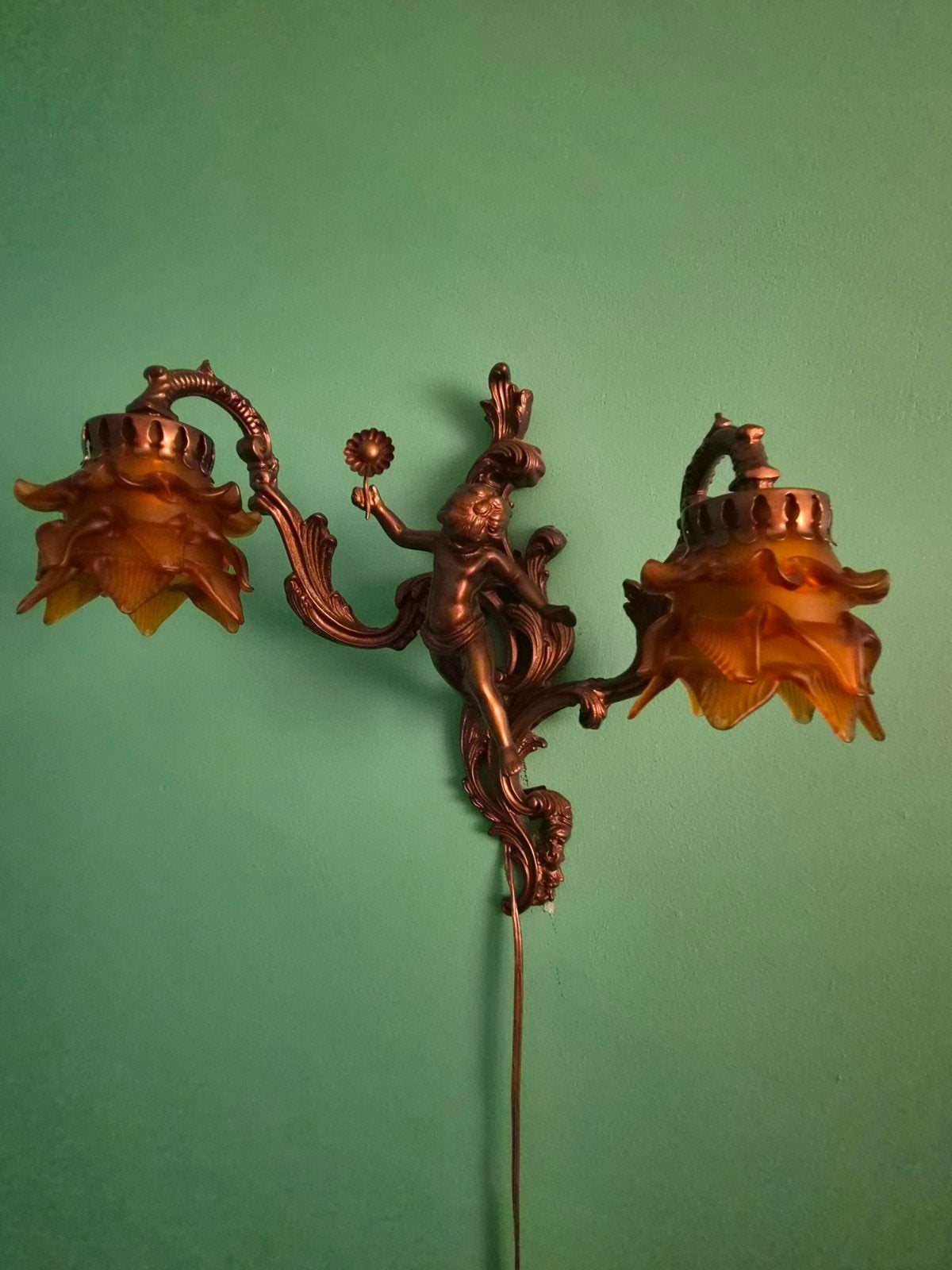 Vintage Wandlamp met Engel en Glazen Tulp Kappen, Antiek en Kunst, Antiek | Lampen, Ophalen of Verzenden