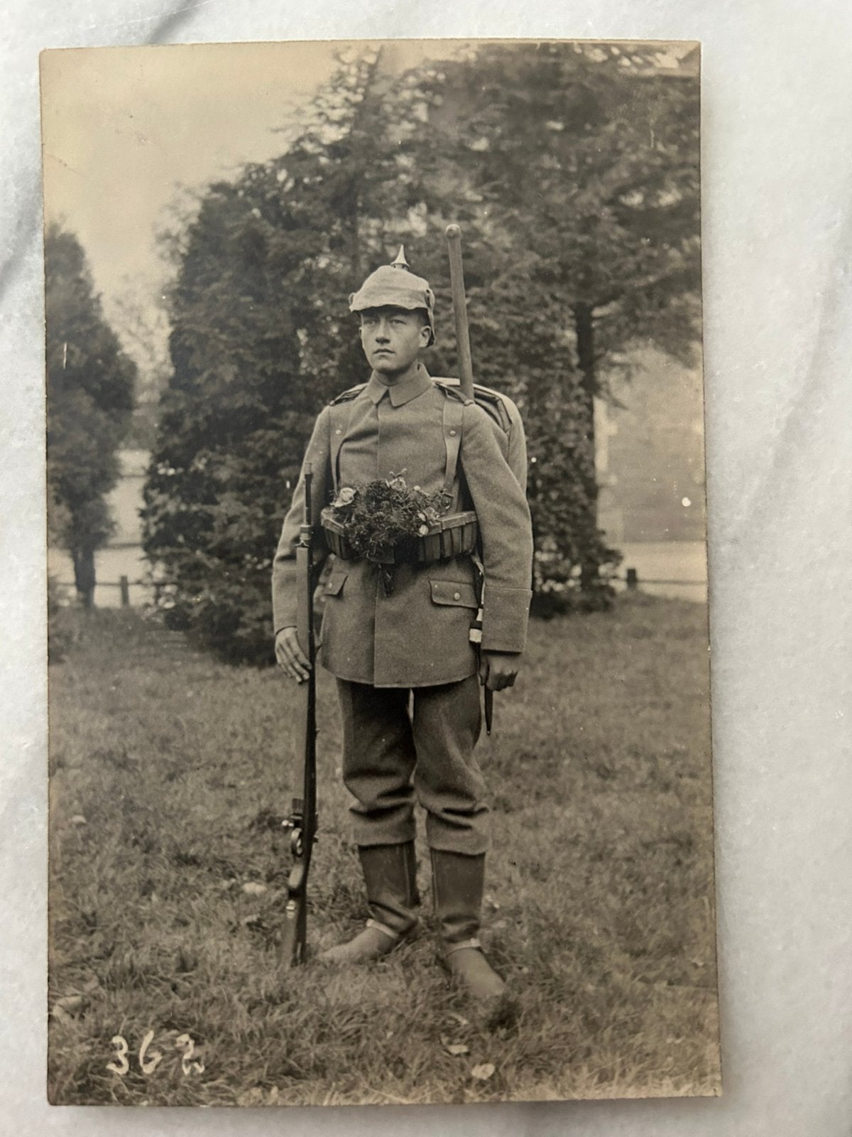 Wo1: fotokaart Duits soldaat in feldgrau uniform, Verzamelen, Ophalen of Verzenden, Voor 1940, Zo goed als nieuw, Overige onderwerpen