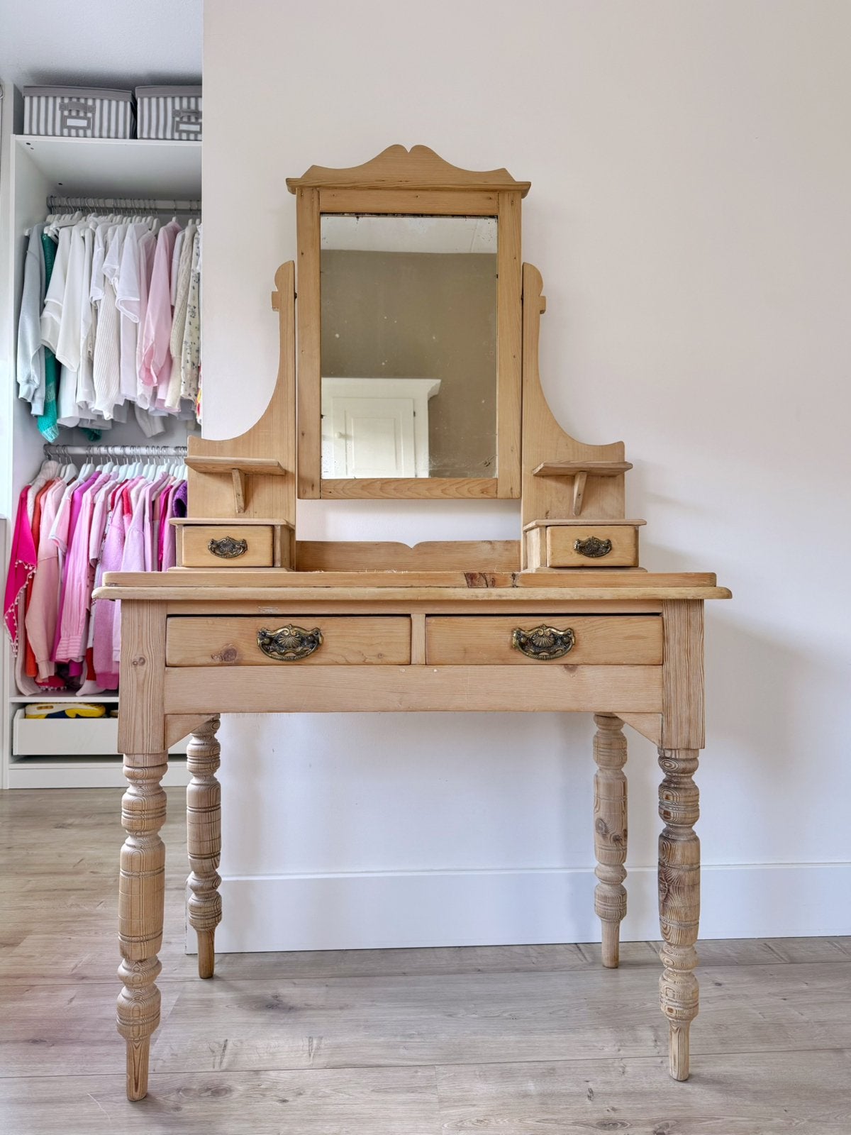 Zeer nette antieke grenen kaptafel met spiegel, Gebruikt, 50 tot 100 cm, 150 tot 200 cm, Hout