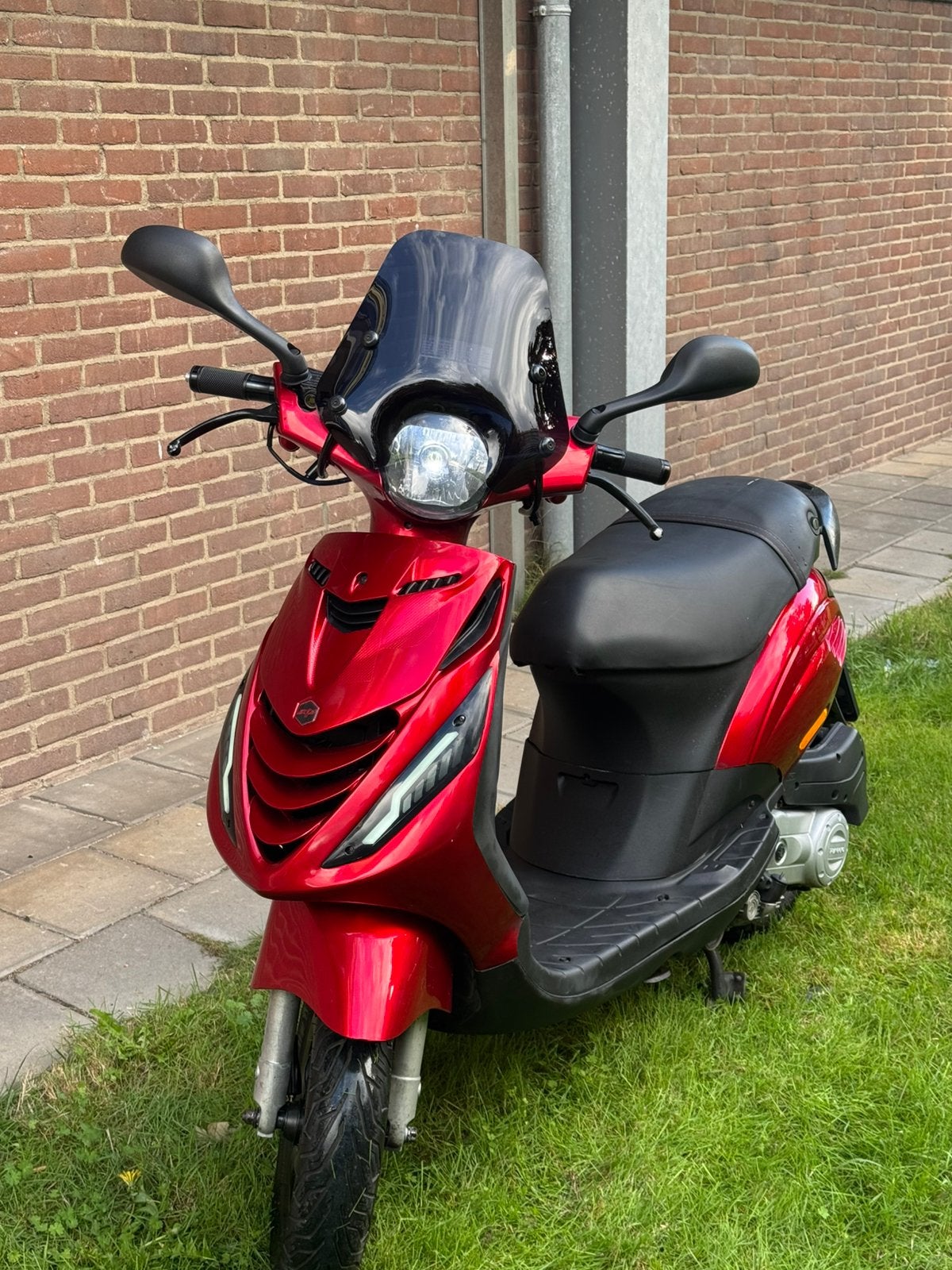 Piaggio Zip 2022 Brom I-Get Candy Red RS Full Option., Ophalen, Zip, Zo goed als nieuw, Benzine