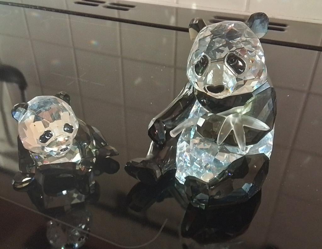 Swarovski panda's,  jaarstuk 2008, Ophalen of Verzenden, Zo goed als nieuw, Figuurtje