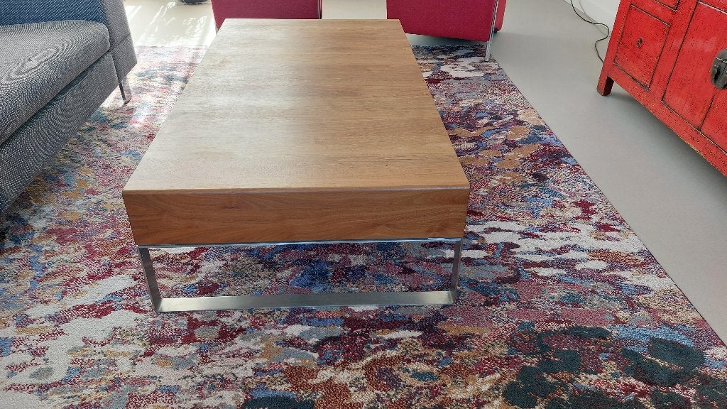 Leolux Aditi salontafel Amerikaans noten ( olie), Ophalen, 100 tot 150 cm, Zo goed als nieuw, Overige houtsoorten