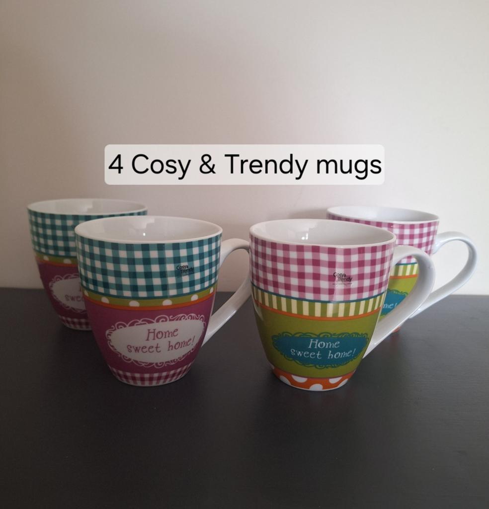 4 nieuwe Cosy & Trendy grote multicolor mokken 450 ml, Keramiek, Nieuw, Ophalen of Verzenden, Overige stijlen