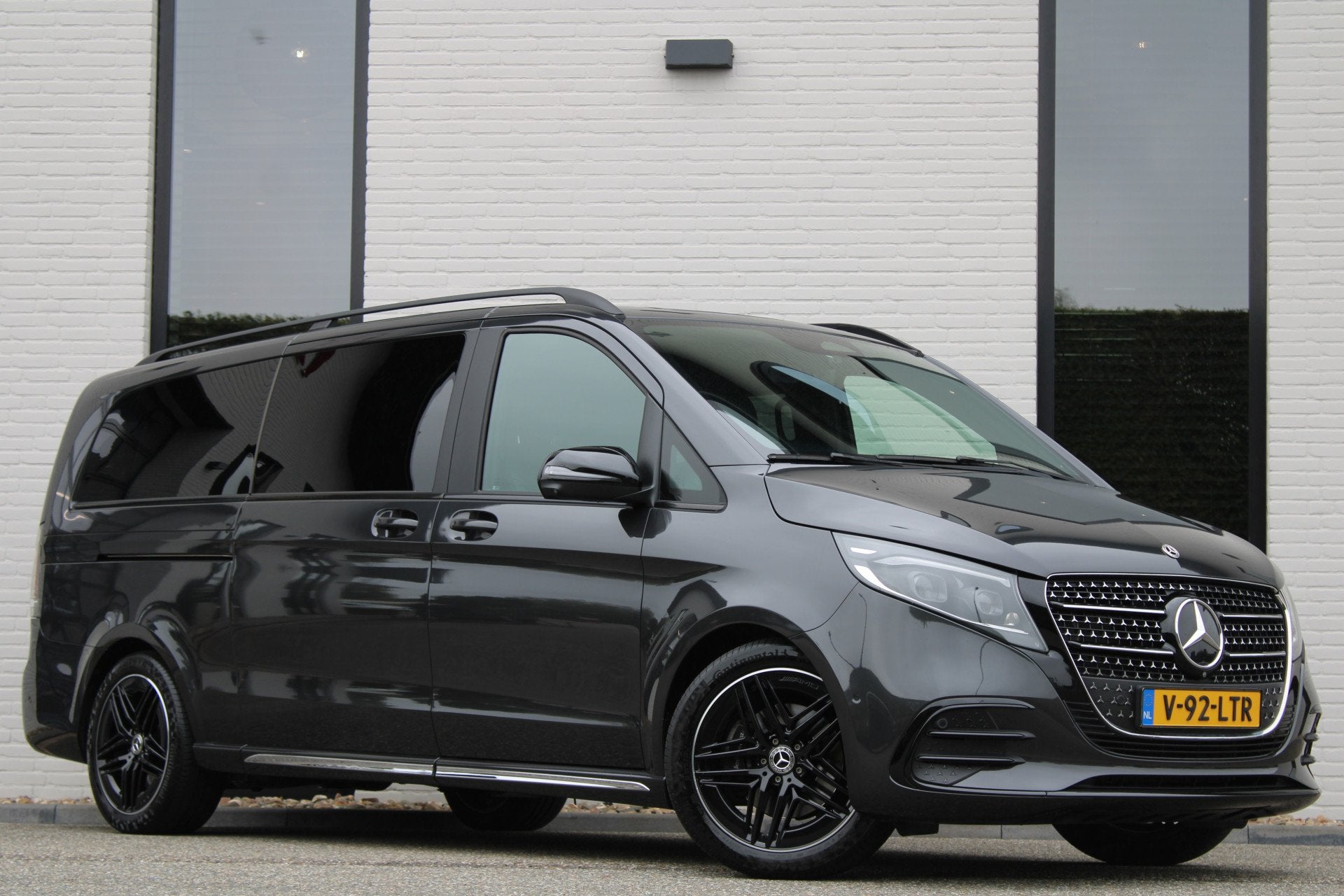 Mercedes-Benz V-Klasse 300 BENZINE / XXL / Exclusive / Elec, Auto's, Automaat, Dealer onderhouden, Achterwielaandrijving, 4 cilinders