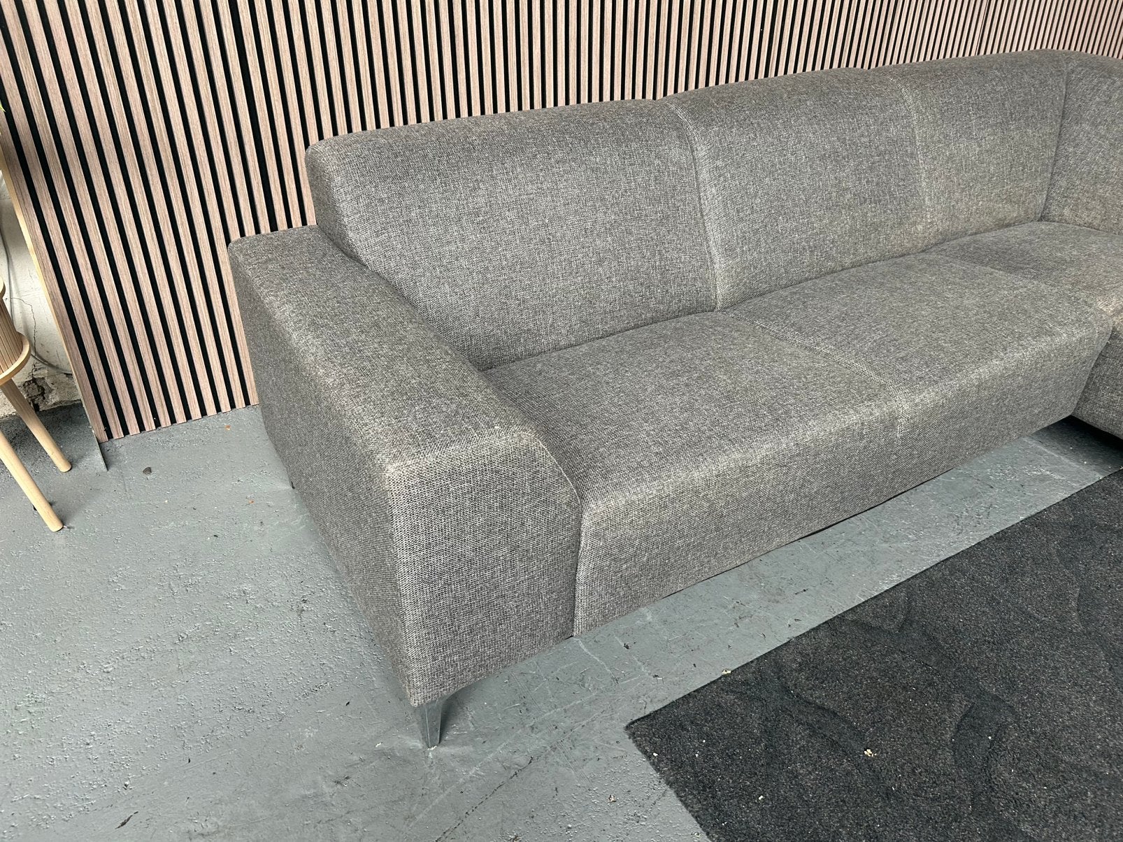 GRATIS LEVERING GRIJZE HOEKBANK 278X205 GEREINIGD, 250 tot 300 cm, Grijs hoekbank, Hoekbank, Ophalen of Verzenden