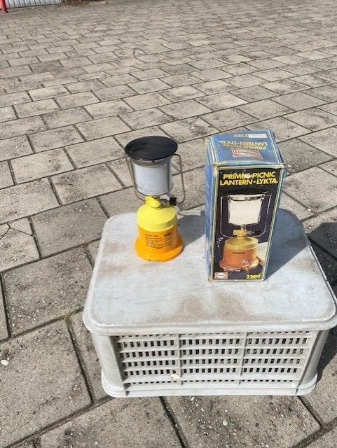CAMPING GAS LAMP NIEUW, Ophalen, Zo goed als nieuw