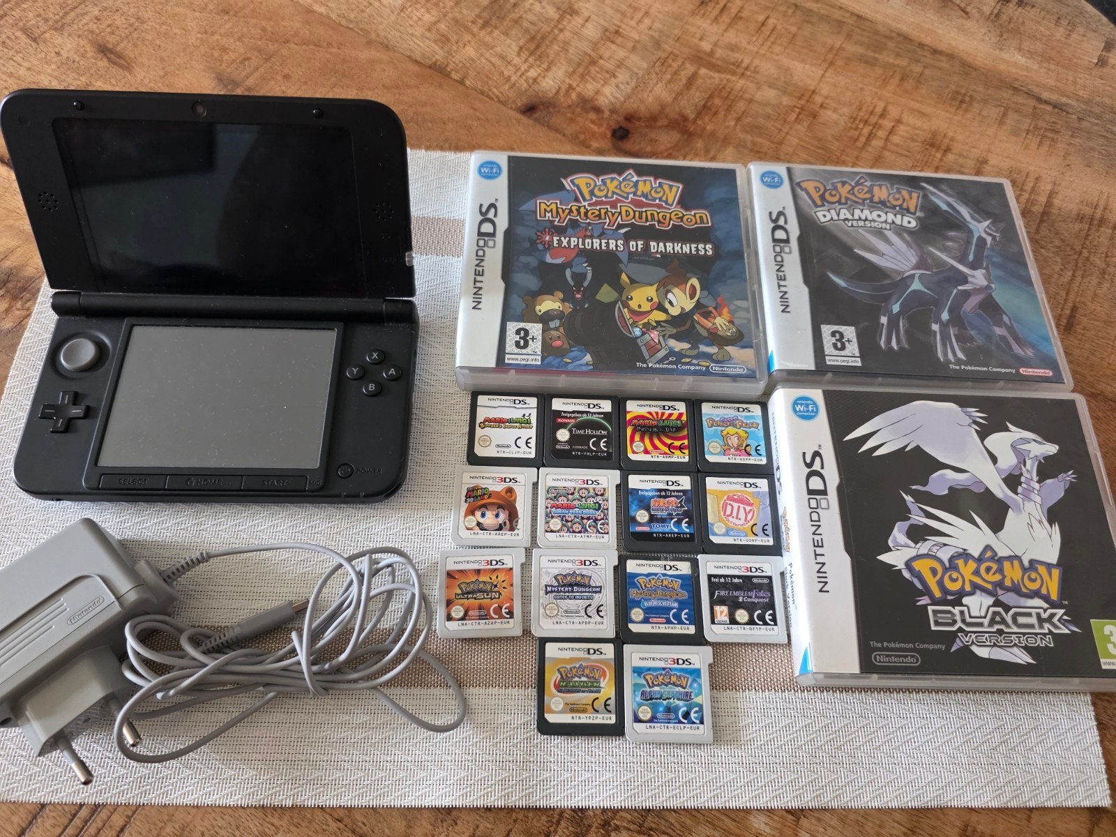 Nintendo 3DS XL Blauw met 17 spellen (veel pokemon) en oplad, Spelcomputers en Games, Blauw, 3DS XL, Ophalen of Verzenden, Gebruikt