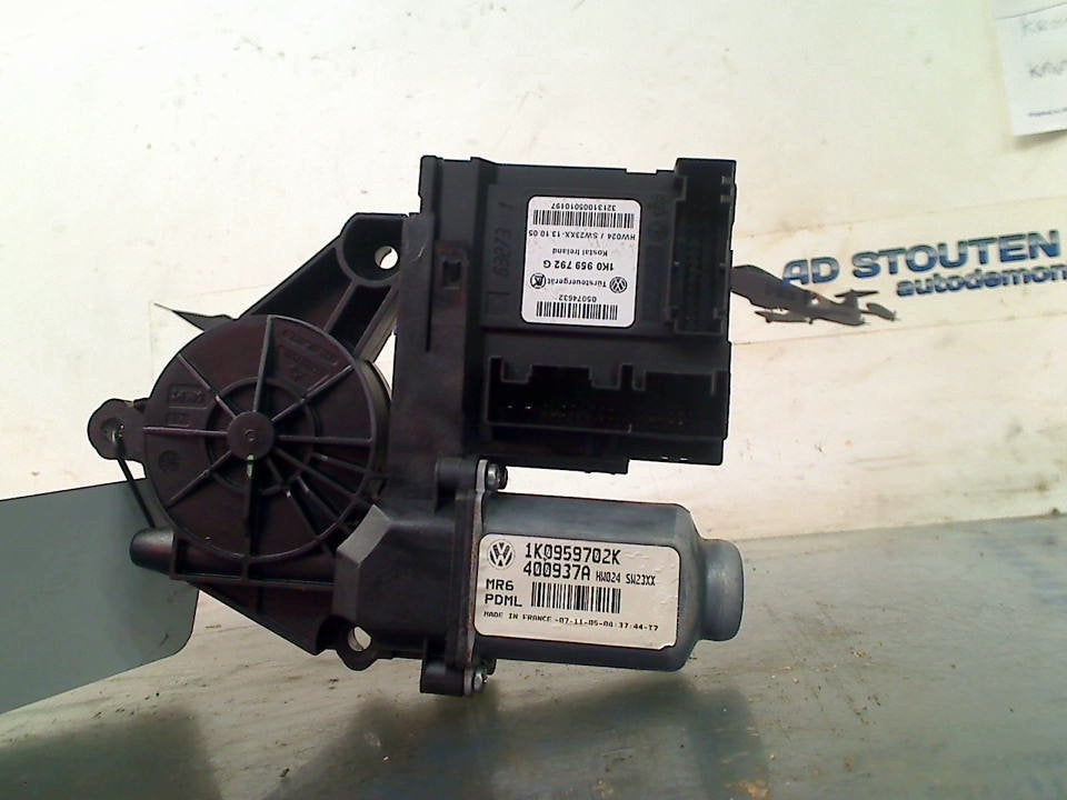 Motor Raammechaniek Rechts Voor Golf V (1K1) 2006, Gebruikt, Volkswagen, Volkswagen AG, Kundenbetreuung@volkswagen.de