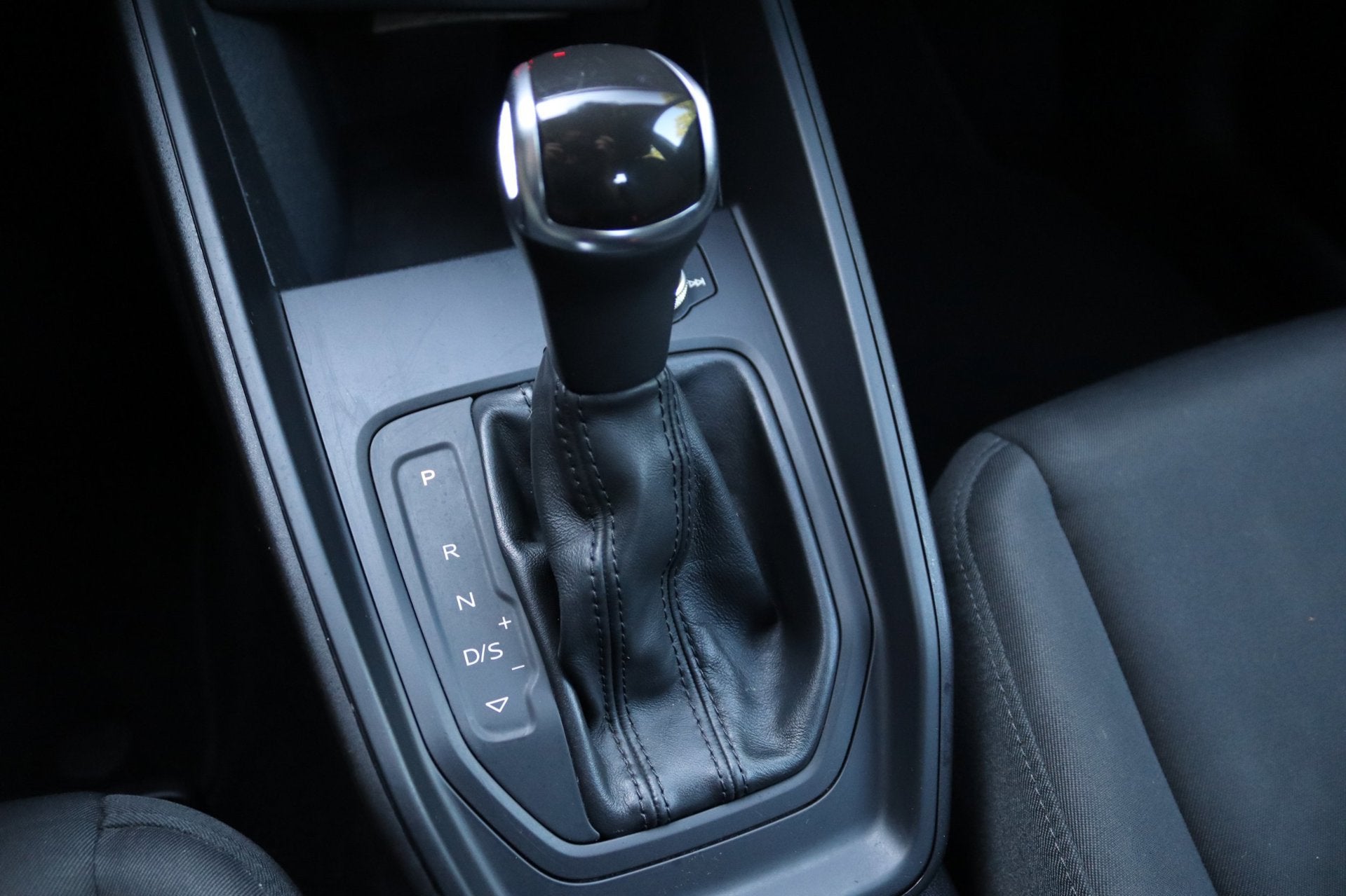 Audi A1 Sportback 30 TFSI S-Line AUTOMAAT CRUISE NETTE AUTO, Auto's, Stof, 116 pk, Wit, Bedrijf