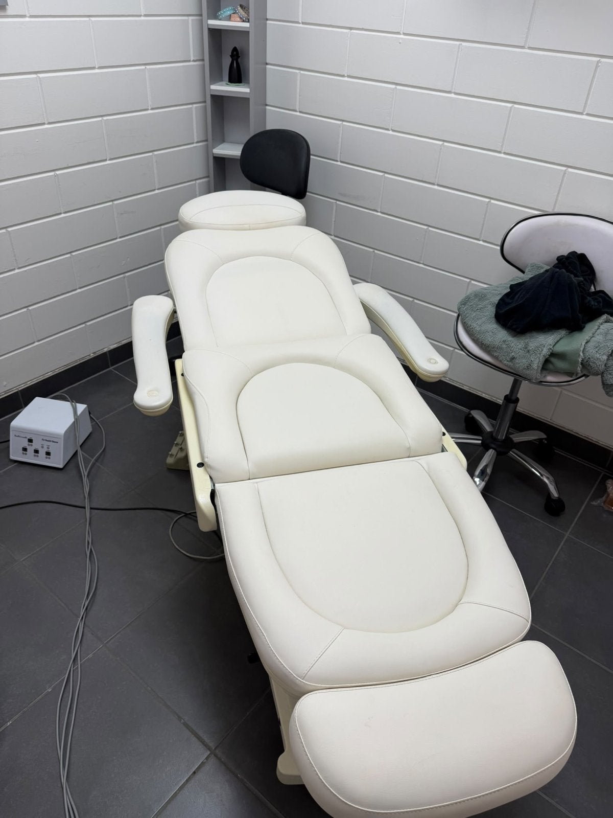 Schoonheidsbehandelings stoel/ massagebank, Ophalen of Verzenden