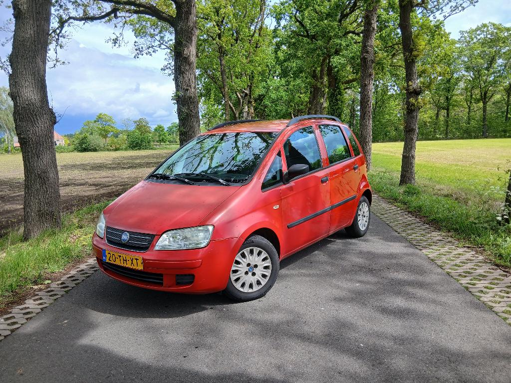 Fiat Idea 1.4 8V 2006 Rood (Nieuwe Apk!), Voorwielaandrijving, Idea, 4 cilinders, 400 kg