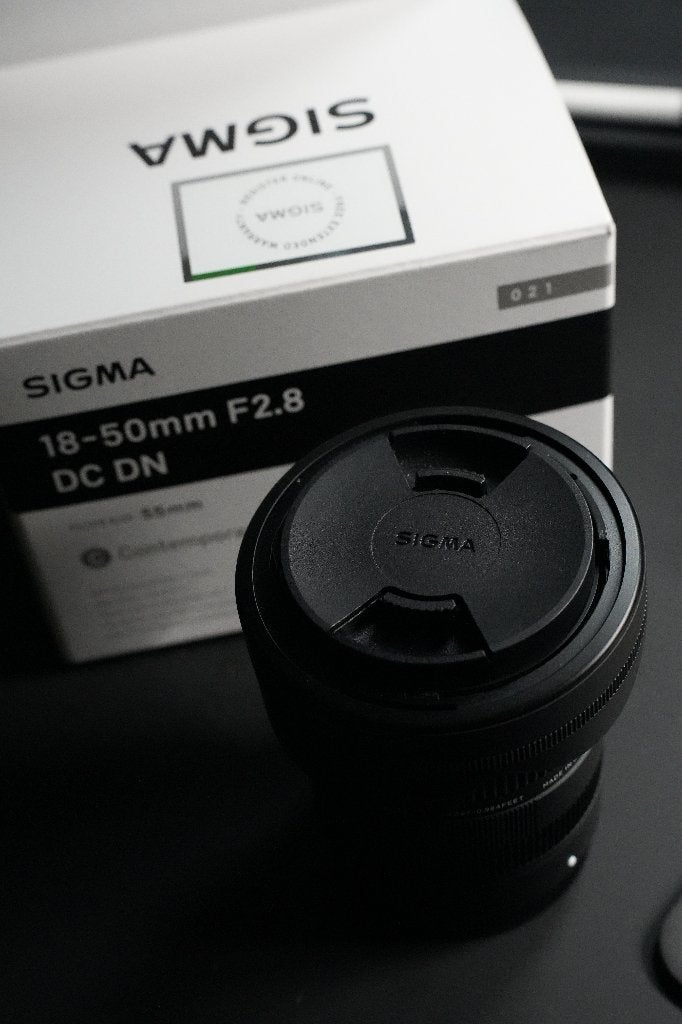 Sigma 18-50mm f/2.8 DC DN Contemporary Sony E, Audio, Tv en Foto, Fotografie | Lenzen en Objectieven, Ophalen of Verzenden, Zo goed als nieuw