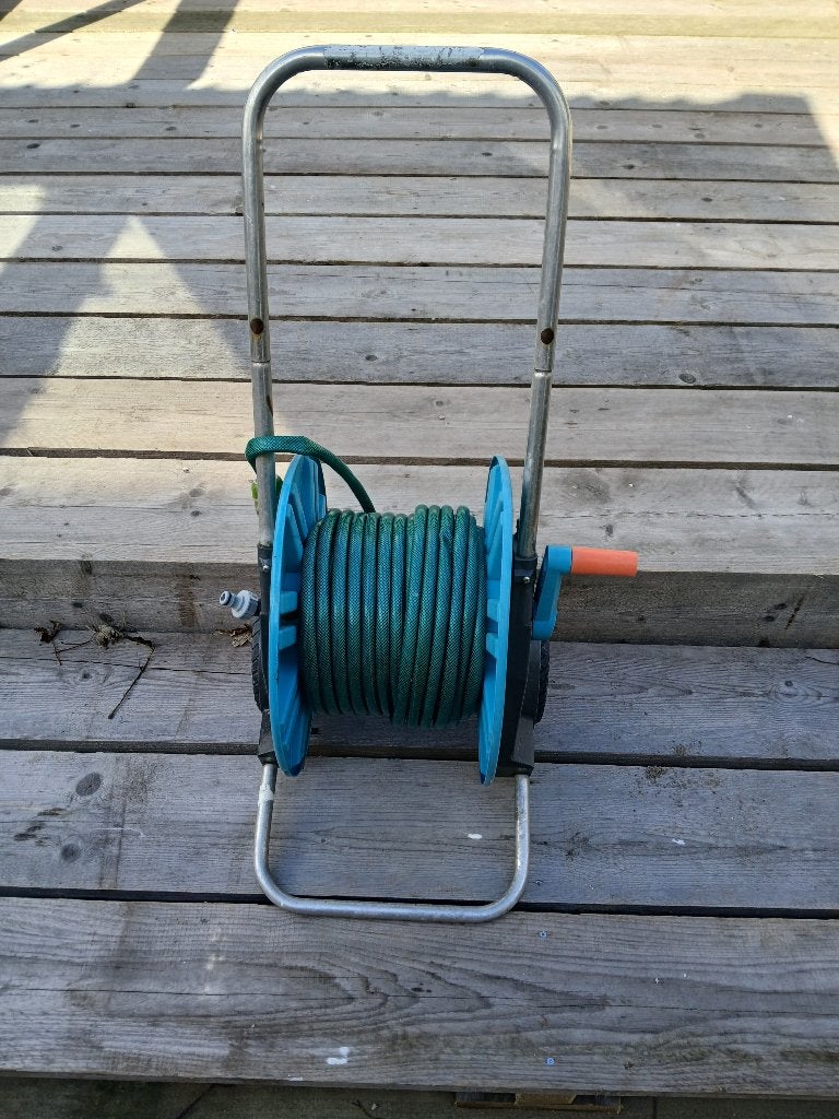 Gardena tuinslangwagen. Zie foto,s, Ophalen of Verzenden, Zo goed als nieuw, Tuinslang