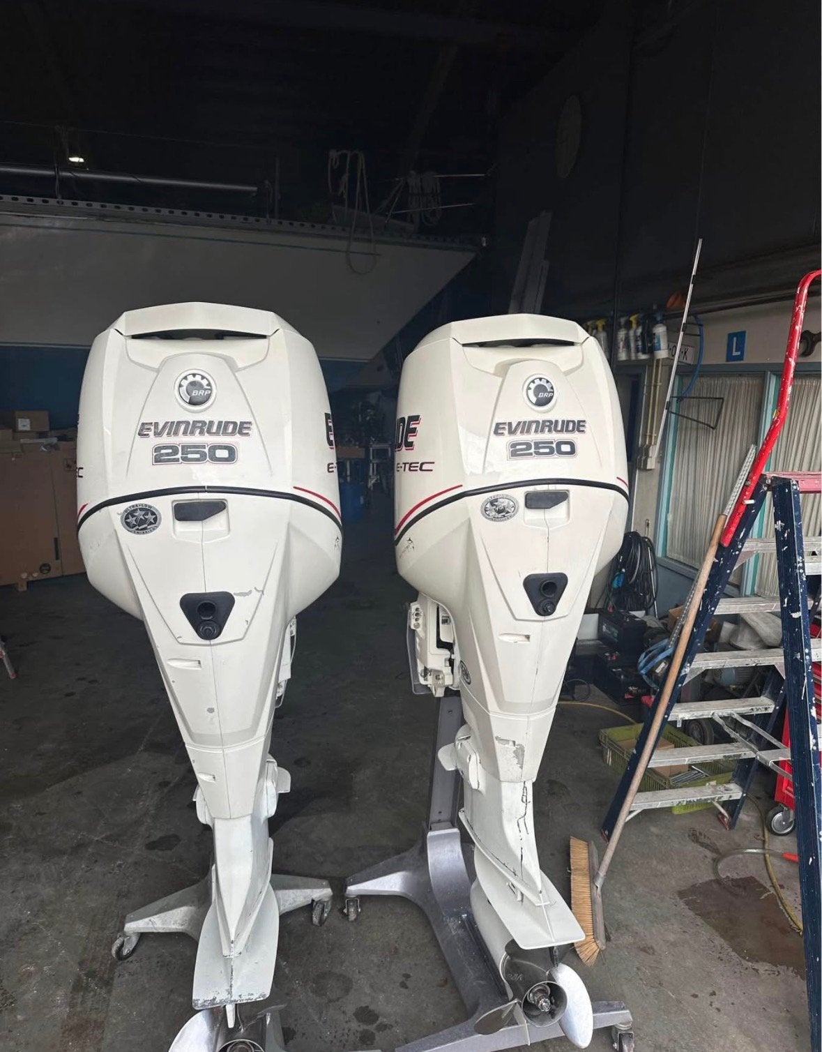 Evinrude Etec twin 250, Ophalen, Gebruikt, Buitenboordmotor, Overige materialen