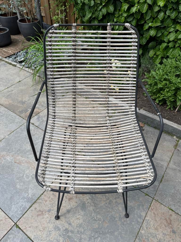 Twee tuinstoelen met metalen frame rotan zitting, Ophalen, Gebruikt, Metaal