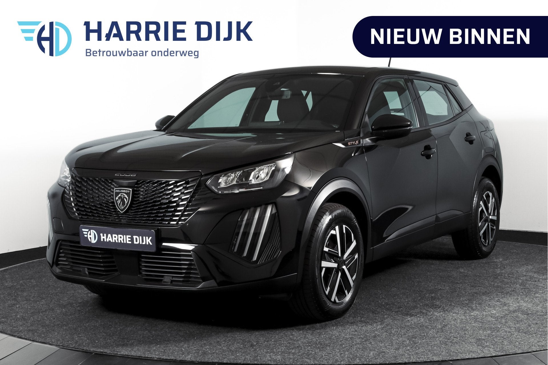 Peugeot 2008 1.2 Hybrid 136 Style | Cruise | PDC | App. Conn, Auto's, 1272 kg, Gebruikt, Zwart, Bedrijf
