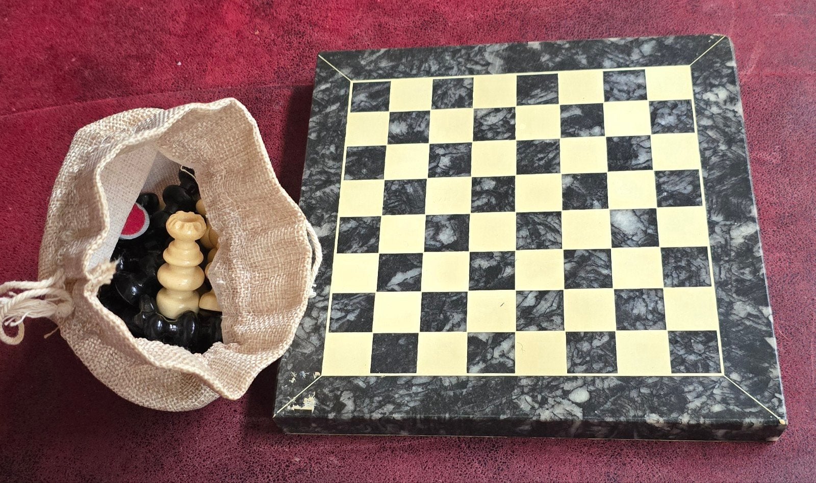 Prachtig marmeren schaakspel (natuursteen) – Compleet, Een of twee spelers, Verzenden, Gebruikt