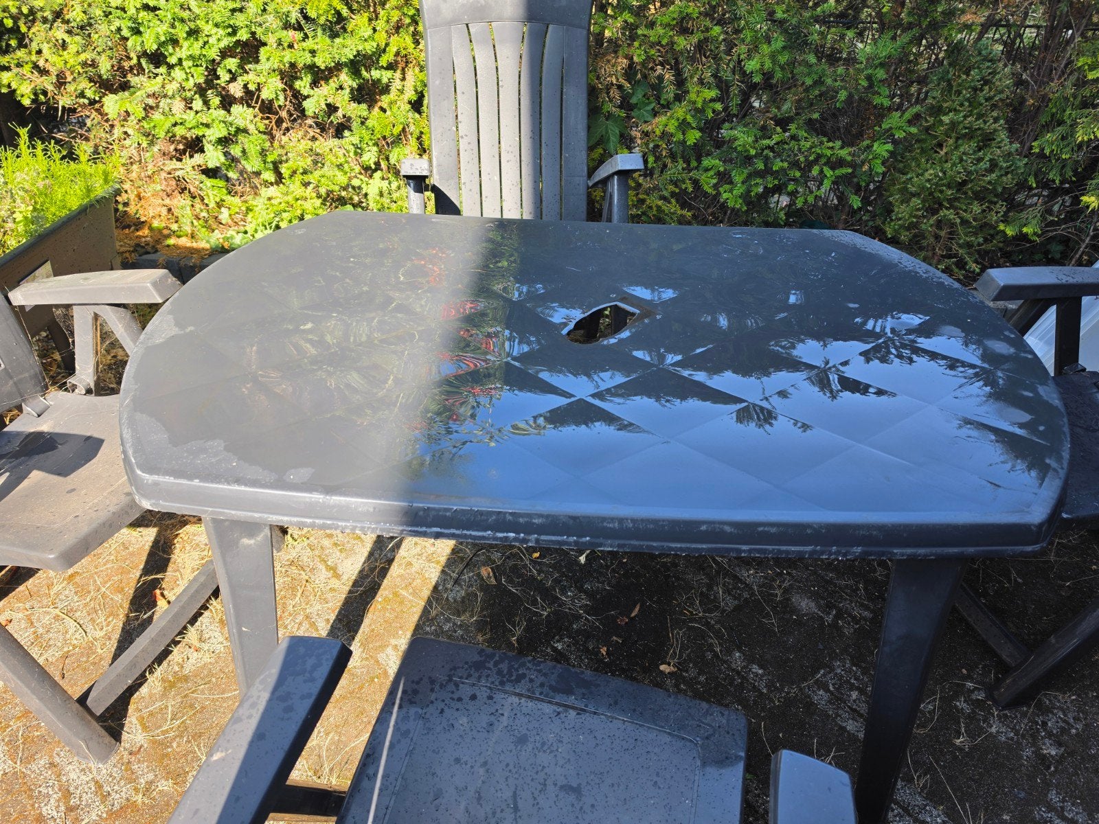 Gratis tuintafel, gebruikt, Ophalen, Gebruikt, Rechthoekig, Kunststof