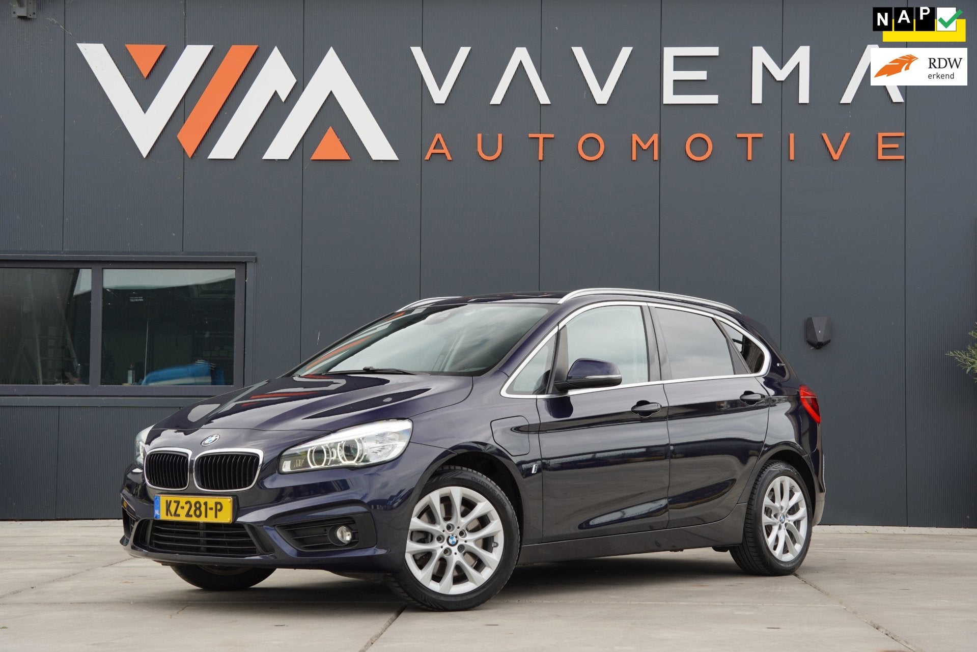 BMW 2-serie Active Tourer 225xe iPerformance Executive 2016|, Auto's, BMW, Automaat, Gebruikt, Blauw, Bedrijf