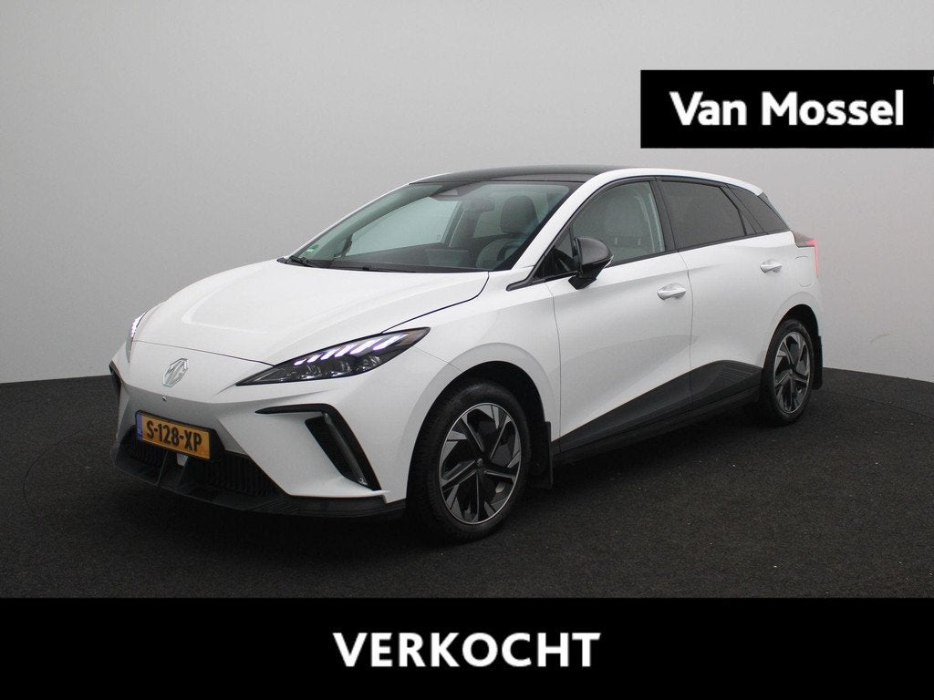 MG 4 Luxury 64 kWh | Apple Carplay/Android Auto | Achteruitr, Auto's, MG, Automaat, 12 maanden, Gebruikt, Origineel Nederlands