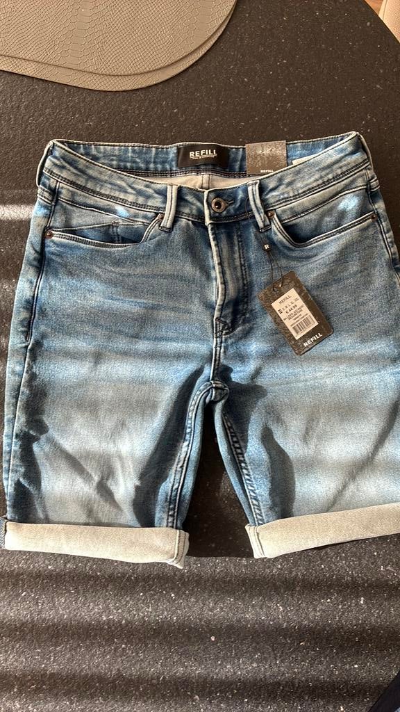 * Nieuw*Mooi korte jogjeans van Refill maat XS, Ophalen of Verzenden, Zo goed als nieuw, Blauw, W32 (confectie 46) of kleiner