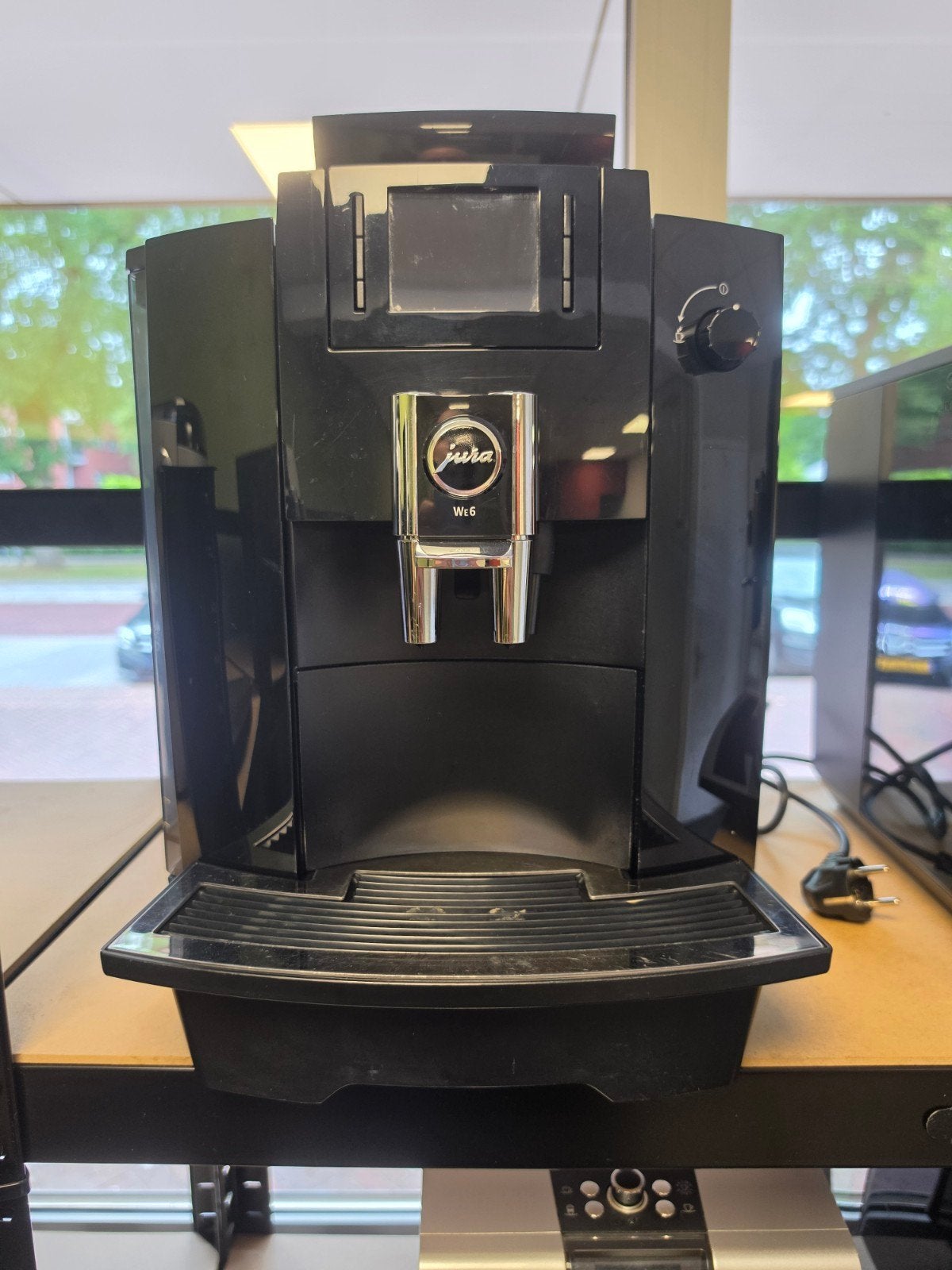 Jura WE6 - Luxe Koffiemachine voor Zakelijk Gebruik, Witgoed en Apparatuur, Koffiezetapparaten, Ophalen, Gebruikt, Info@jura.com