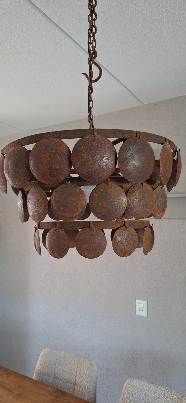 Robuust en stoer hanglamp schijven roest 'Hoffz style', Huis en Inrichting, Ophalen of Verzenden, Zo goed als nieuw, Metaal, Minder dan 50 cm