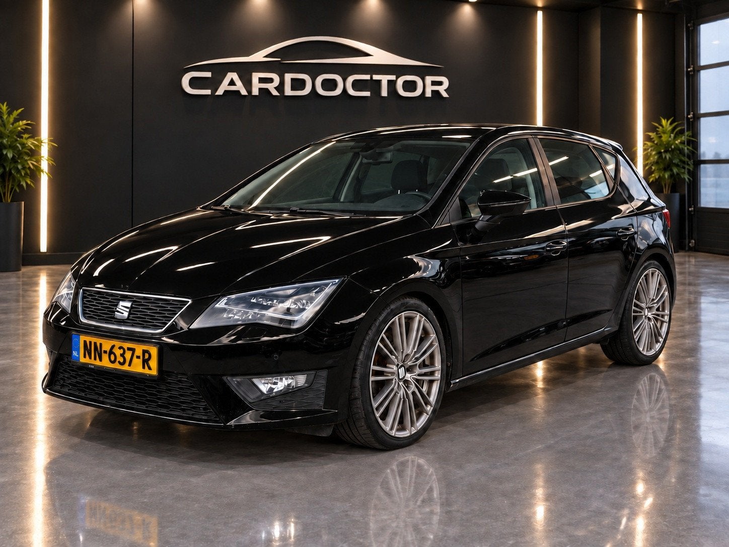 Seat Leon ST 1.6 TDI - Automaat - Carplay - Airco - NW APK -, Auto's, Euro 5, 4 cilinders, Leon, Zwart