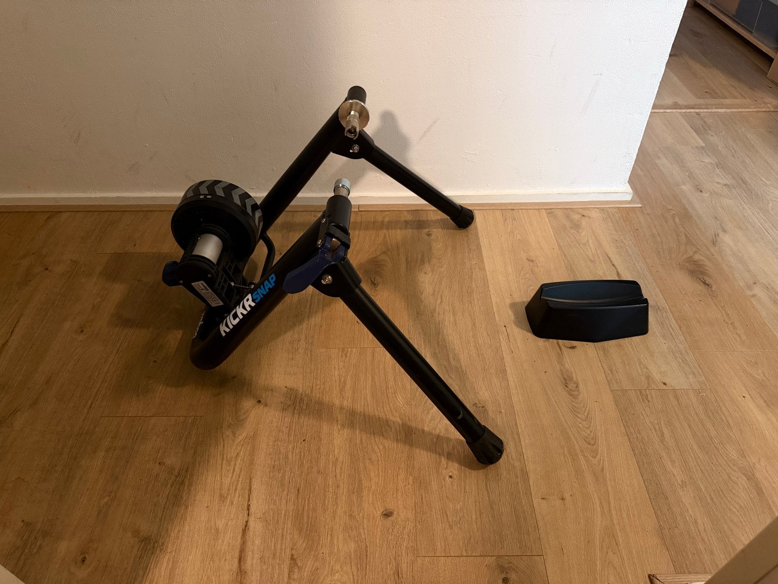 Wahoo KICKR SNAP Smart Fietstrainer, Ophalen, Gebruikt, Overige typen, Staal
