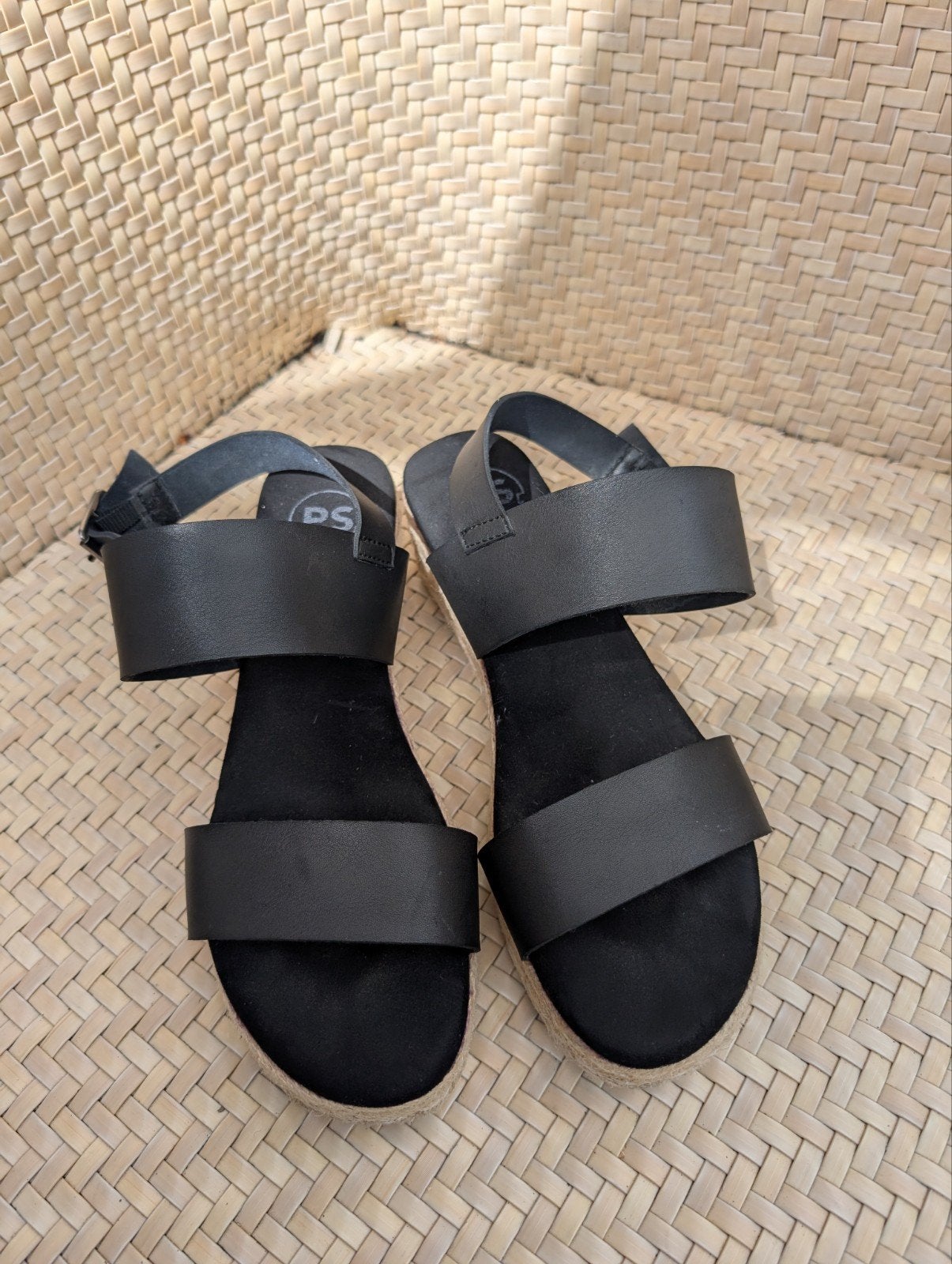 PS Poelman zwarte espadrille sandalen zgan, Zwart, Zo goed als nieuw, Posh by Poelman, Sandalen of Muiltjes