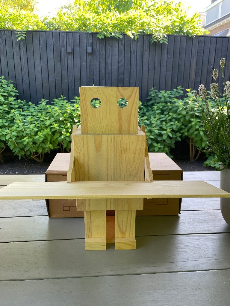 Leuk voor op de kinderkamer of speelkamer: houten robot, Ophalen of Verzenden, Zo goed als nieuw, Overige typen