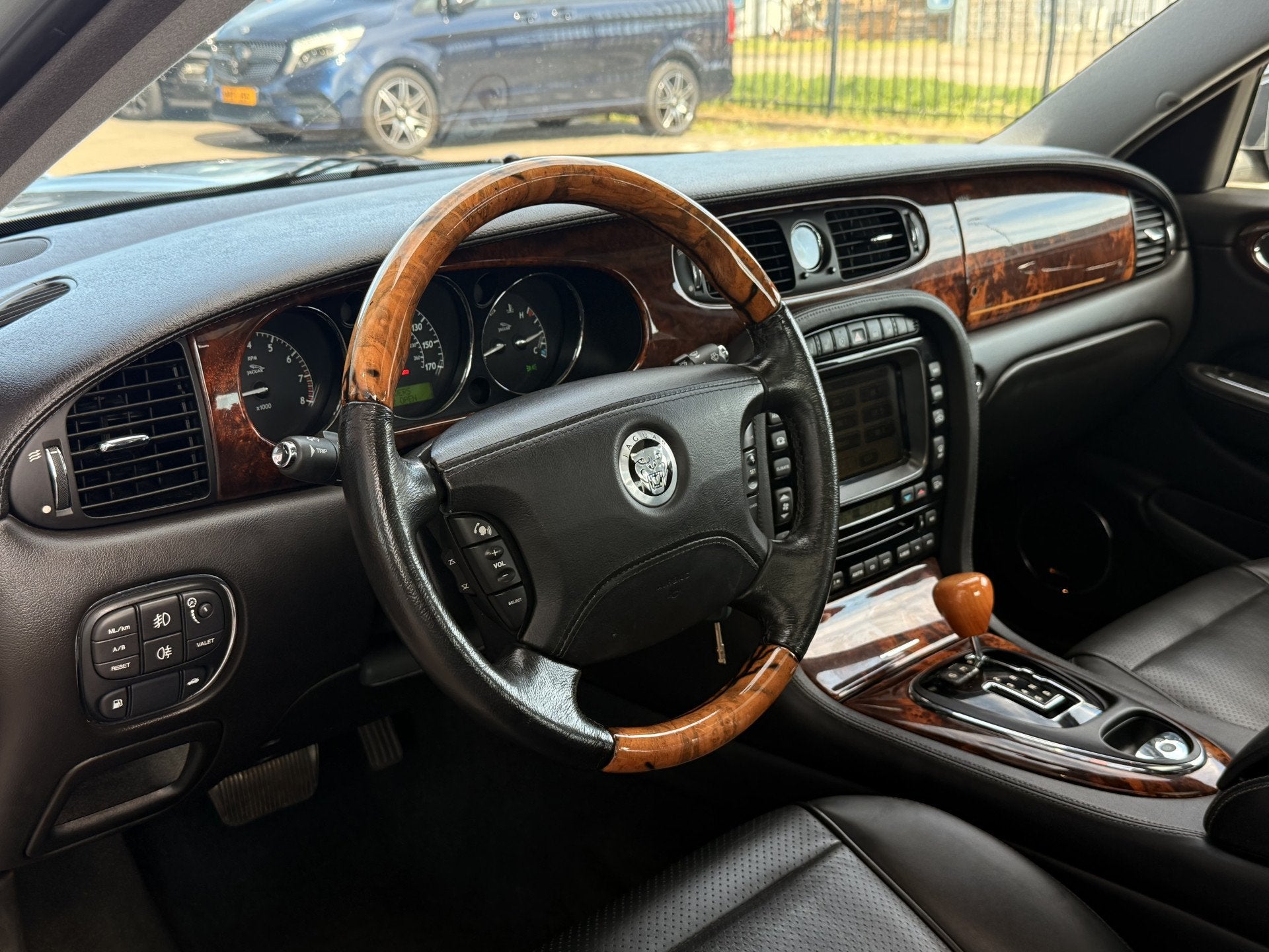 Jaguar XJ 4.2 V8 LWB | Leder | Alpine Speakers | Navigatie |, Auto's, Jaguar, Achterwielaandrijving, Gebruikt, 8 cilinders, Sedan