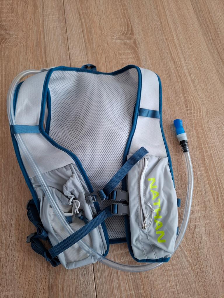 Nathan hardloopvest met drinkzak 1,5 liter en handige vakken, Gebruikt, Overige typen, Hardlopen, Ophalen