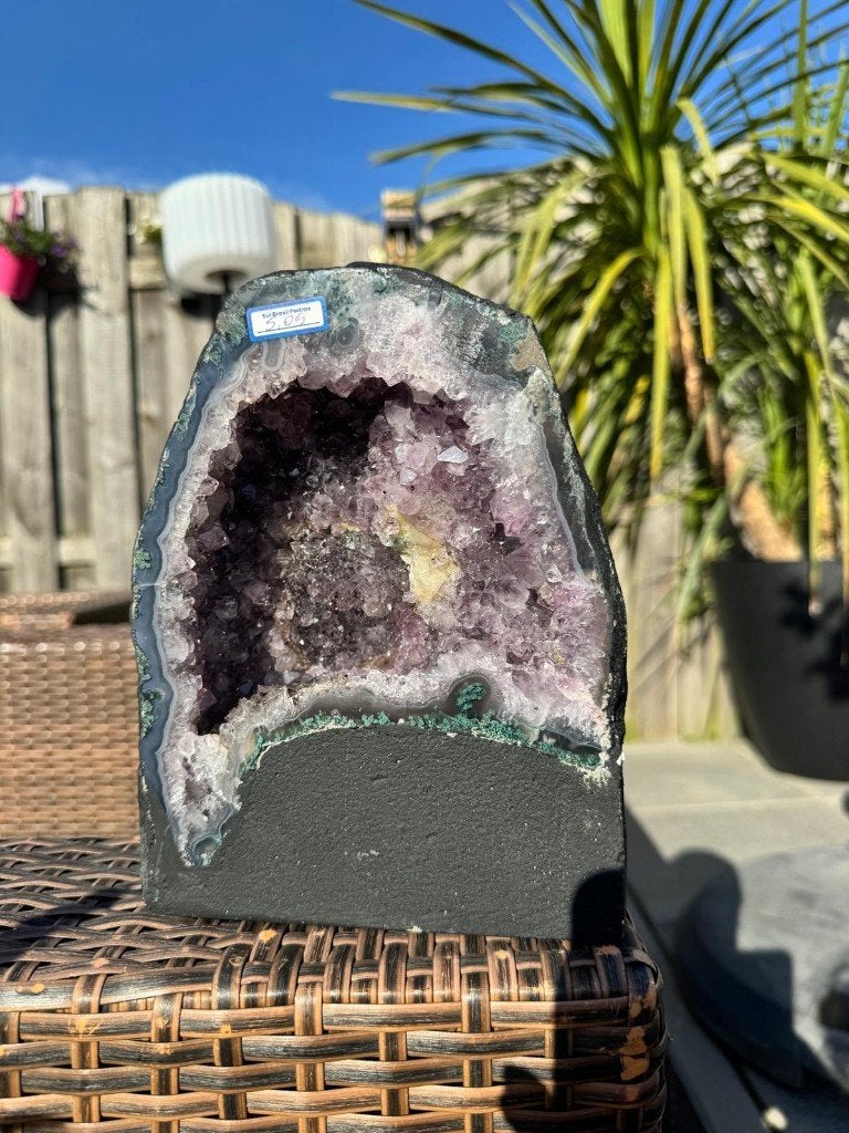 Grote Amethist Geode met Calciet & Agaat Rand 5KG, Ophalen of Verzenden, Mineraal